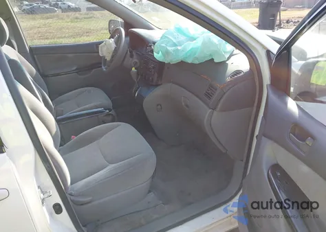 2005 Toyota Sienna Ce z USA, uszkodzony, nr VIN 5TDZA23C55S294053